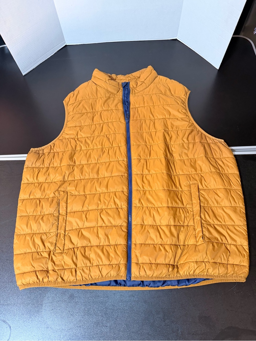 Men’s puffer vest